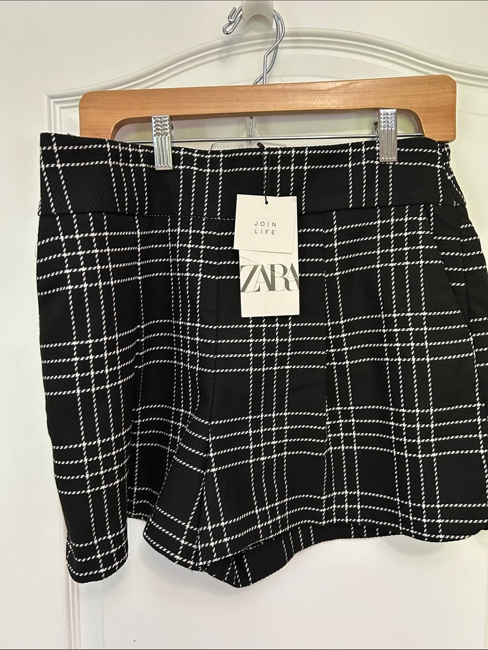 Zara Black & White Plaid Skort with Tag